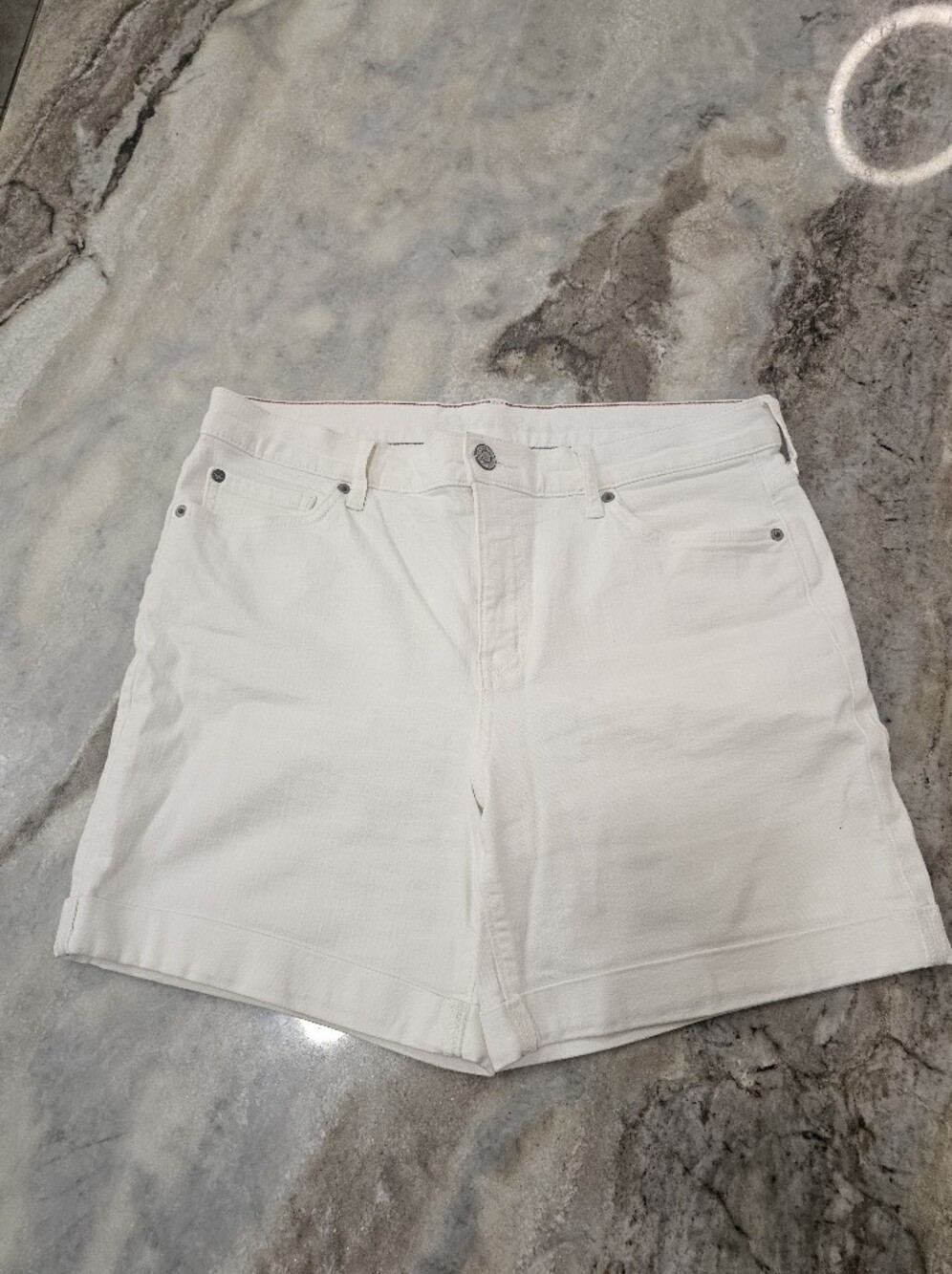 Eddie Bauer White Denim Shorts Size 8 Cuffed Stretch 6" Inseam